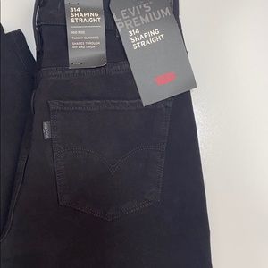 Women’s Levi’s 314 Shaping Straight Leg Jeans